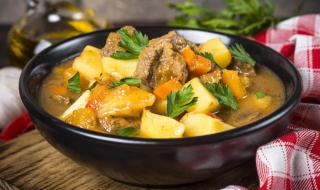 炖牛肉三放二不放 炖牛肉三放二不放